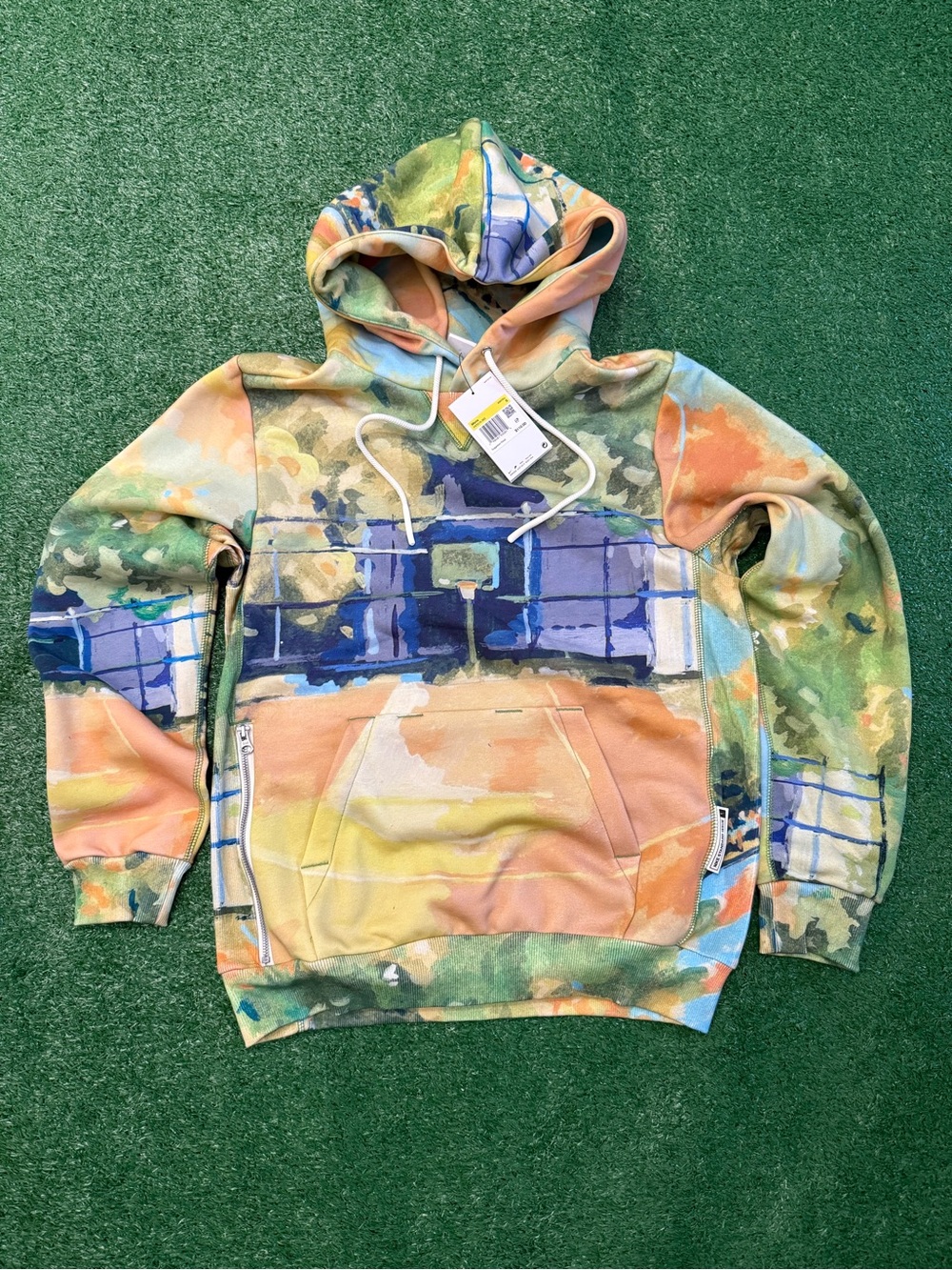 Nike Standard Issue Therma-FIT Stained Glass Pullover Basketball Hoodie – Smal